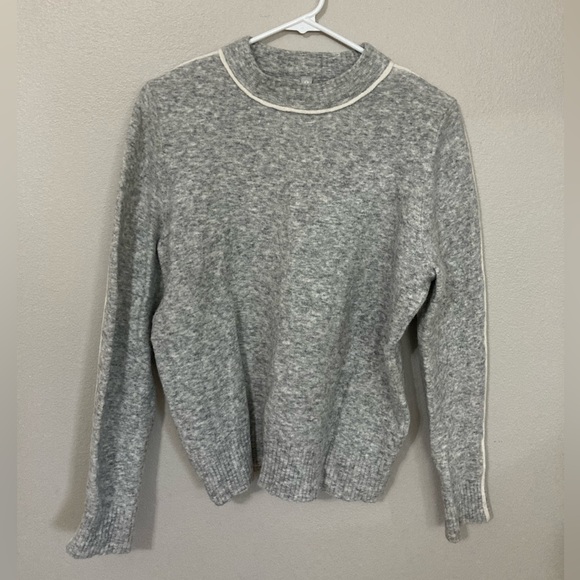 Athleta Sweaters - Athleta gray large sweater